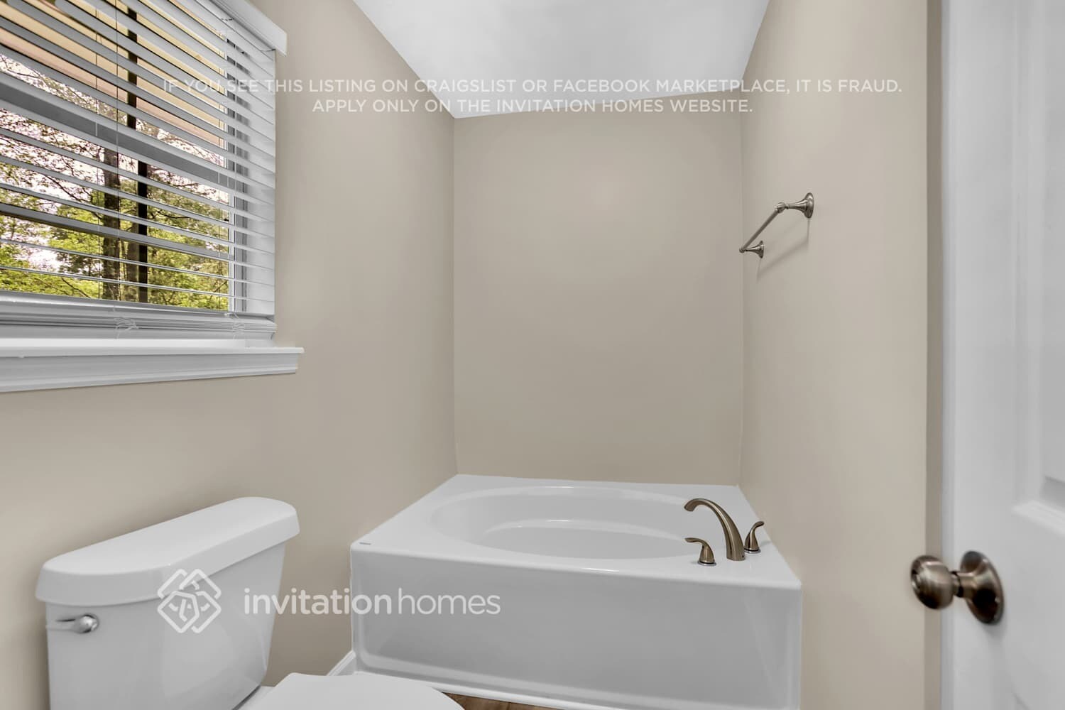 Building Photo - 4530 Doss Cir