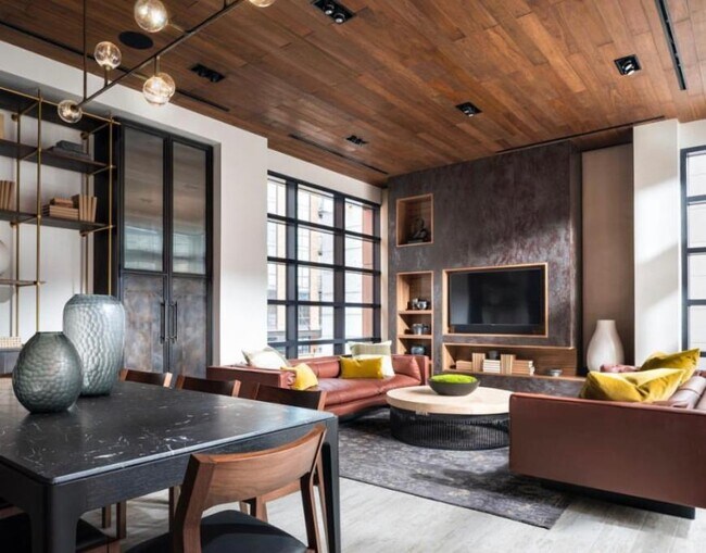 Building Photo - 0 bedroom in LONG ISLAND CITY NY 11101