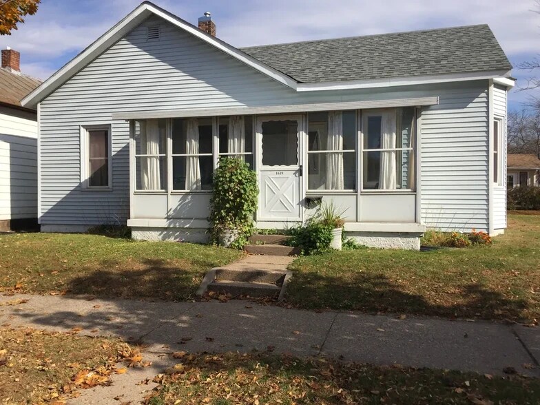 Primary Photo - 1619 10th St S