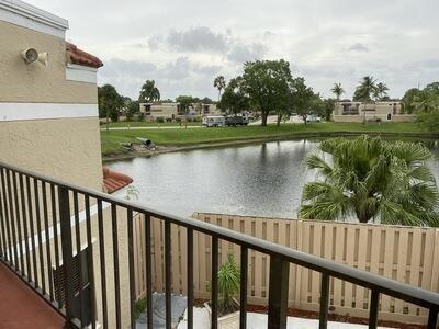 Building Photo - 3900 Village Dr