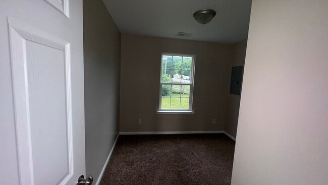 Building Photo - 108 Bailey Ave