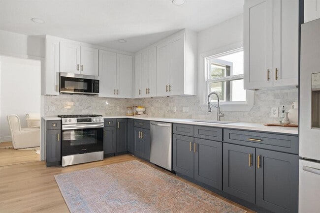 Building Photo - 21 Margranita Crescent