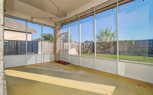 Building Photo - 5030 Morrison Dr