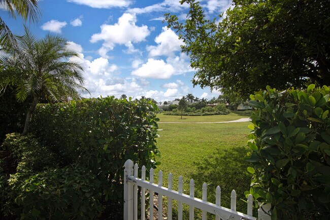 Building Photo - 2771 Twin Oaks Way