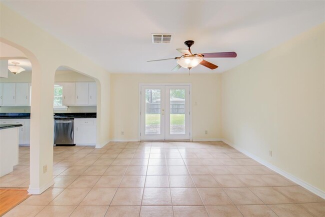 Building Photo - 8807 McAvoy Dr