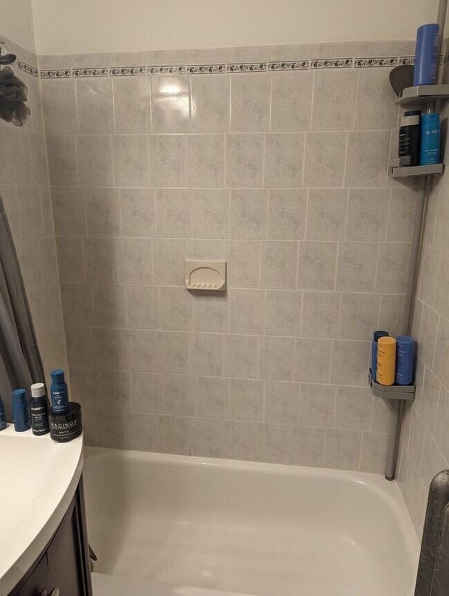 Building Photo - Fenway Studio, close to everything, new to the market, ht/hw included!