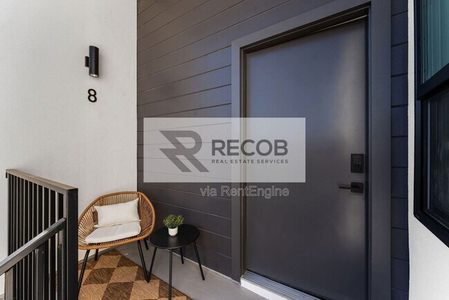 Building Photo - 6730 Mohawk St