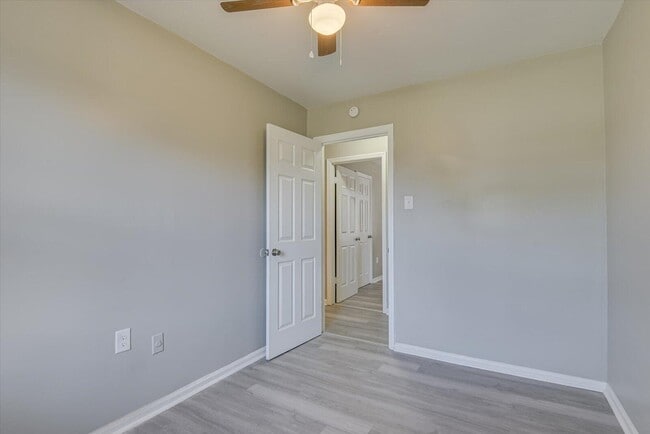 Building Photo - 3635 Spanish Trace Dr