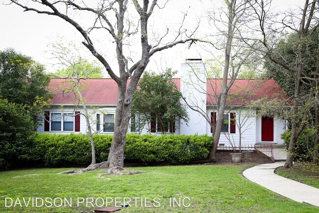 Primary Photo - 3 br, 2 bath House - 628 Terrell Rd.