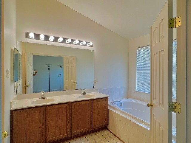 Building Photo - 21259 Owls Nest Cir