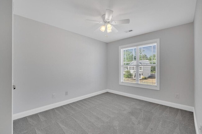 Building Photo - Beautiful home in a great neighborhood!