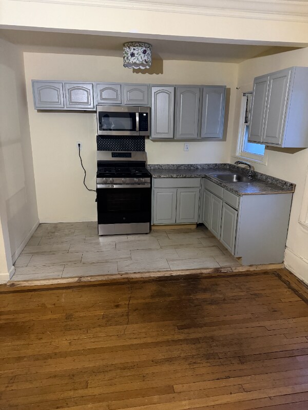 Building Photo - 72 N Munn Ave