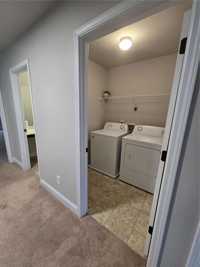 Building Photo - 1429 Stone Ridge Ct
