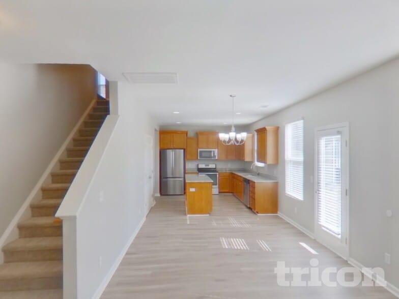 Building Photo - 2541 Miranda Dr