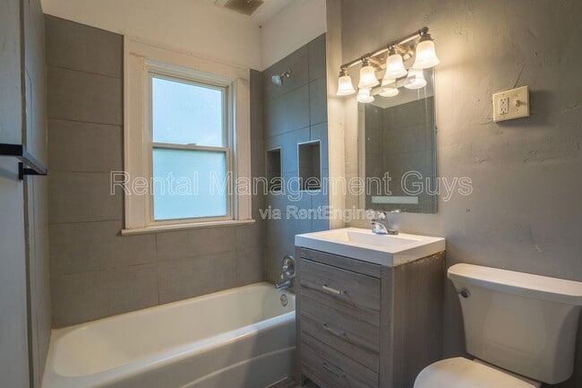 Building Photo - 4126 N Girard Ave