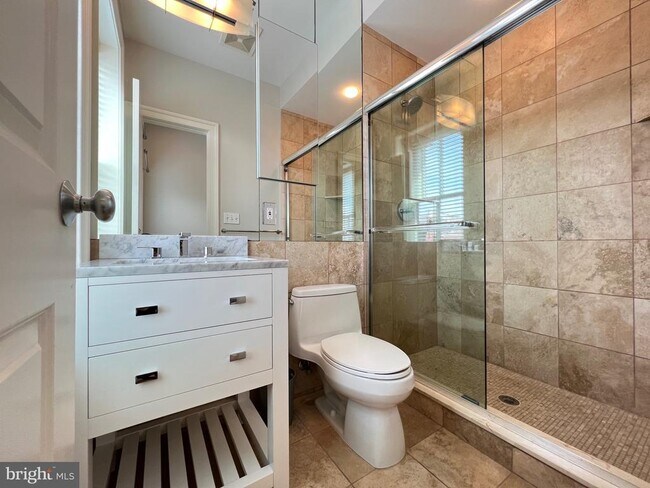 Building Photo - 1616 15th St NW