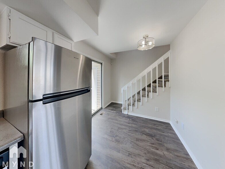 Building Photo - 17224 E Ford Dr