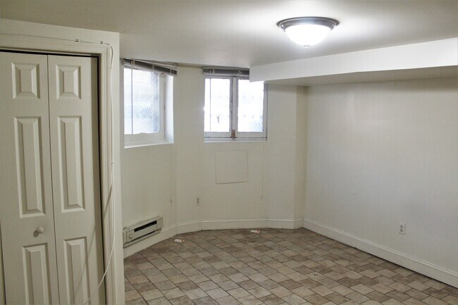 Building Photo - 217 E Preston St