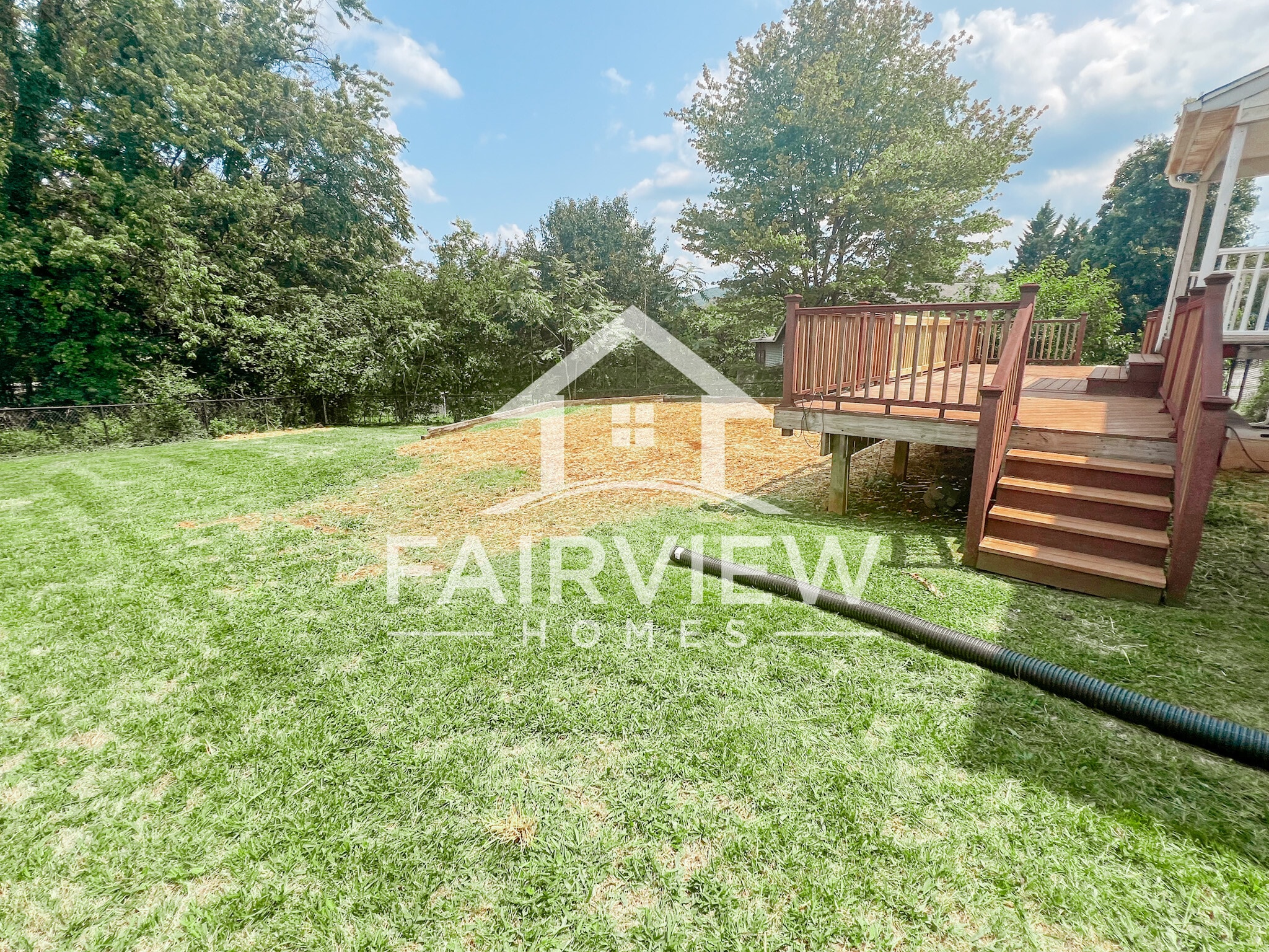 Building Photo - 3239 Mayflower Dr