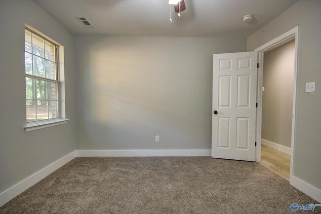 Building Photo - 205 Jarrett Ln