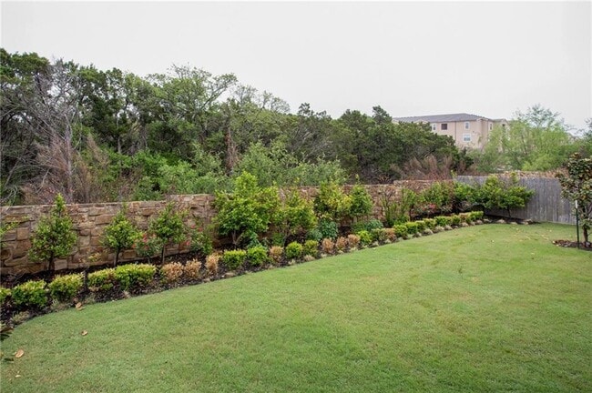 Building Photo - 820 Anahuac Dr