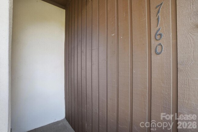 Building Photo - 7160 Winery Ln