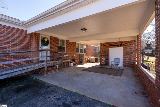 Building Photo - 5 Coleman Park Cir