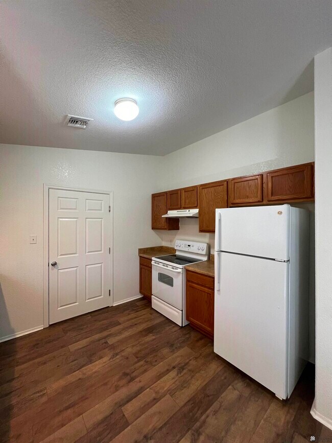 Building Photo - 10331 Monsoon Ave