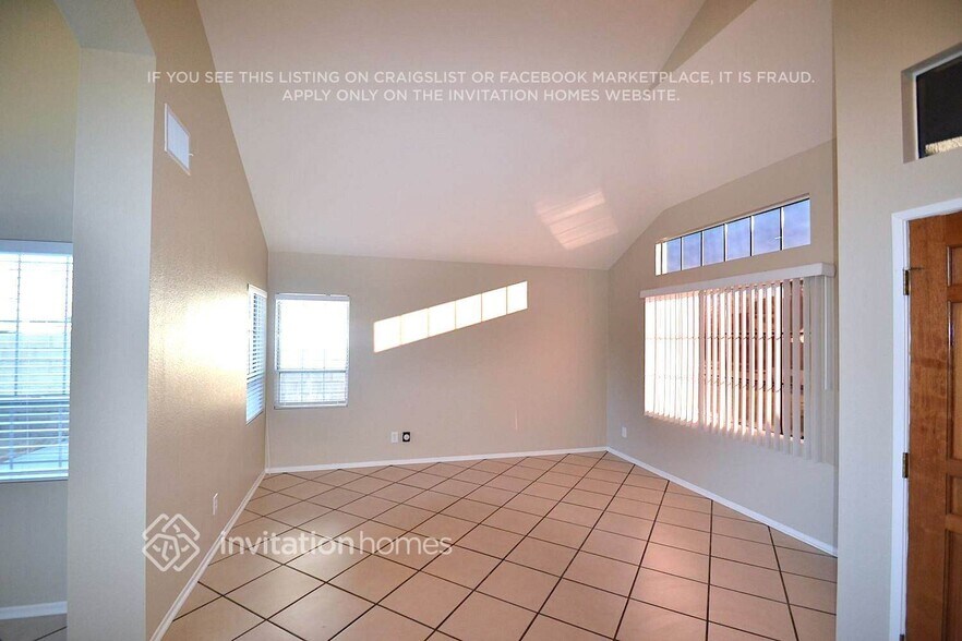 Building Photo - 40425 Tesoro Ln