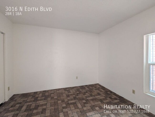 Building Photo - 3016 N Edith Blvd