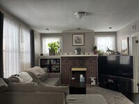 Building Photo - 527 Grove St