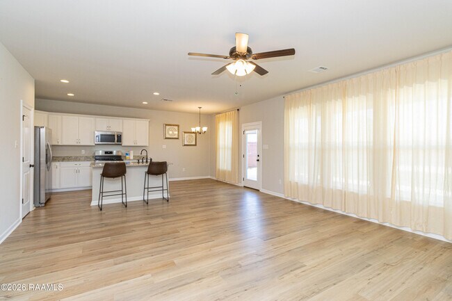 Building Photo - 303 Tall Meadows Ln
