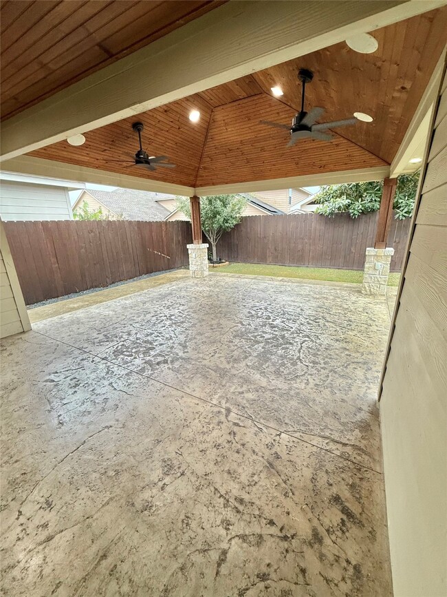 Building Photo - 16538 Twinwalker Drive