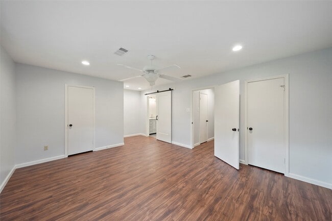 Building Photo - 10502 Timberwood Dr