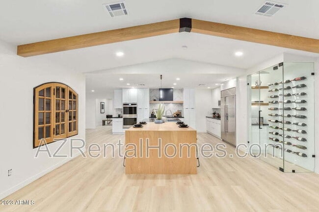 Building Photo - 3005 N 81st Pl