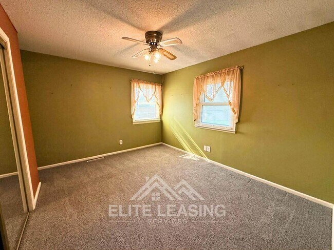 Building Photo - Luxury Living in Auburn