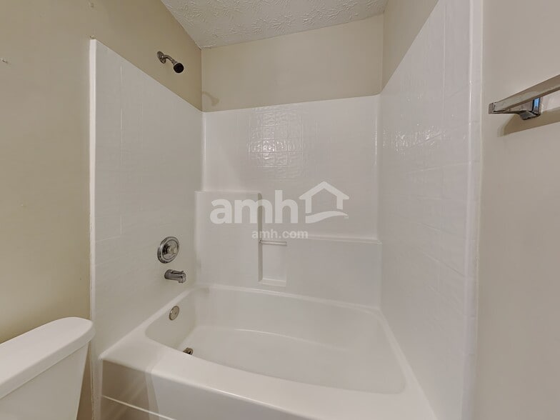 Building Photo - 1552 Armende Cir