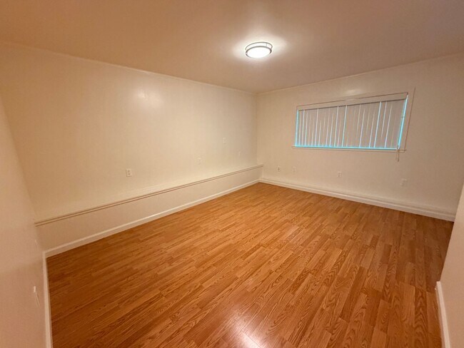 Building Photo - Charming Single Family House Across from McLaren Park