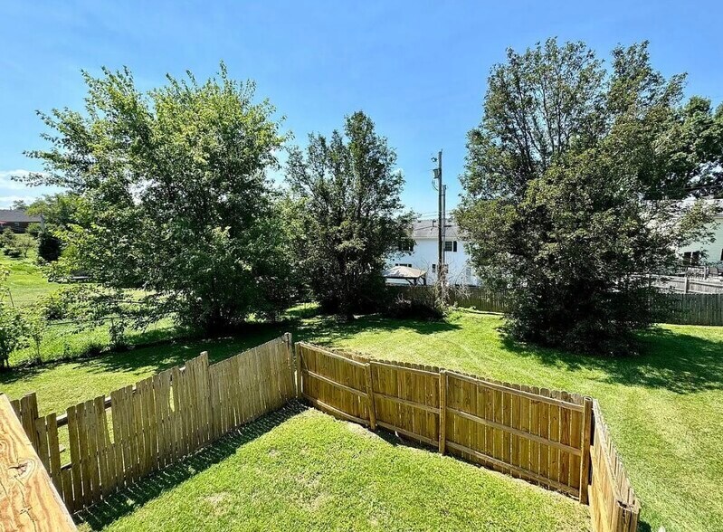 Building Photo - 206 S Keeneland Dr