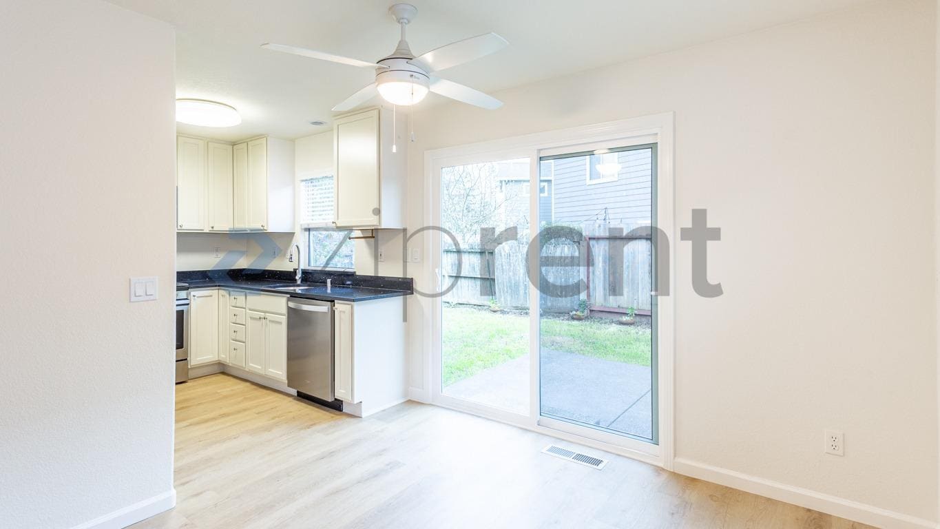 Building Photo - 730 Jefferson St