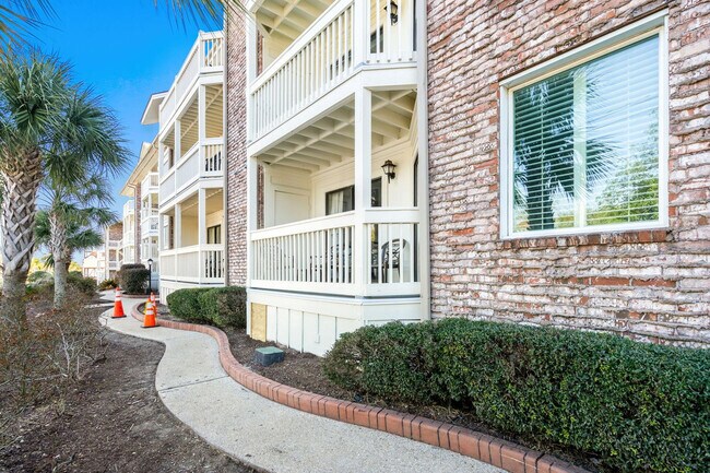 Building Photo - 2805B N Ocean Blvd