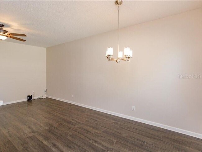 Building Photo - 2108 Switch Grass Cir