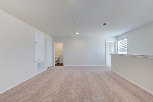 Building Photo - 11715 Braemar Village Dr