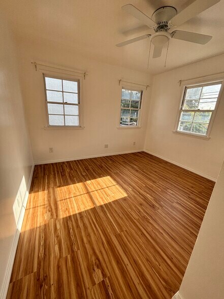 Morning sun in the bedroom. - 936 Palms Blvd