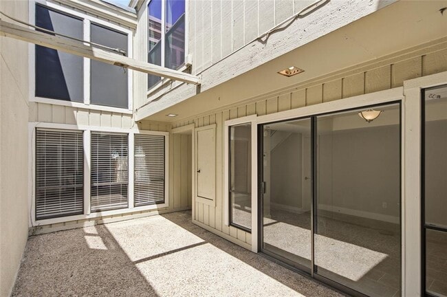 Building Photo - 1801 Polo Rd