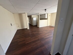 Building Photo - 215 Adams St