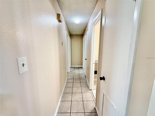 Building Photo - 1507 N Thacker Ave