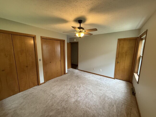 Building Photo - Charming 3-Bedroom Home with Finished Base...