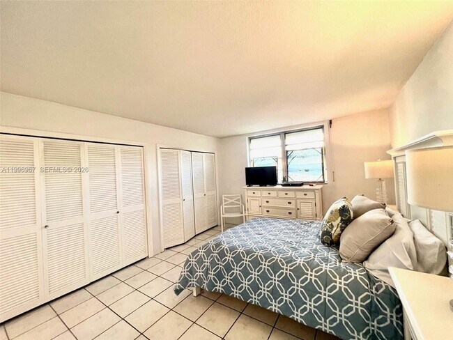 Building Photo - 3030 Marcos Dr