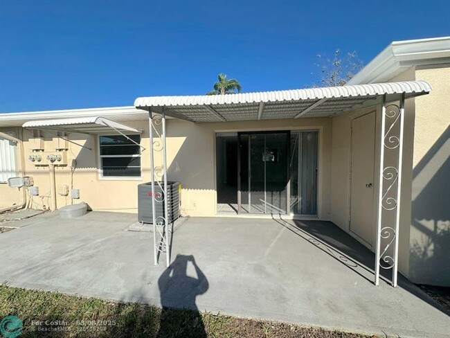 Building Photo - 20962 Sedgewick Dr